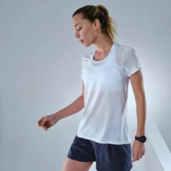 Quechua Camiseta De Montaña Y Trekking Ultraligera Mujer FH500 Gris 7 Quechua Camiseta De Montaña Y Trekking Ultraligera Mujer FH500 Gris -Quechua camiseta de montaa y trekking ultraligera mujer fh500 gris 2