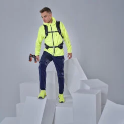 Chaqueta Impermeable De Montaña Y Trekking Ultraligera Hombre Quechua FH500 -Quechua chaqueta impermeable de montaa y trekking ultraligera hombre quechua fh500 2