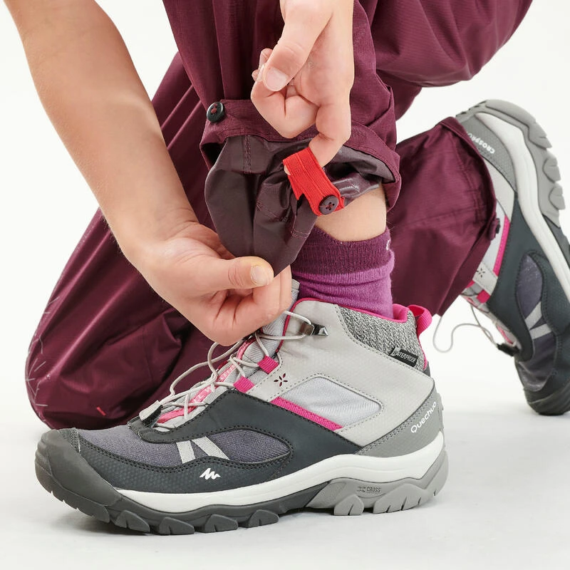 Quechua Sobrepantalón Impermeable De Montaña Y Trekking Niños 7-15 Años MH500 Violeta 5 Quechua Sobrepantalón Impermeable De Montaña Y Trekking Niños 7-15 Años MH500 Violeta - Imagen 5